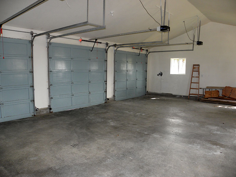 The Beachcomber Garage