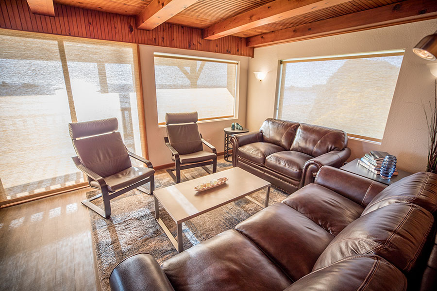 Face Rock Retreat: Surf Song Living Room #3