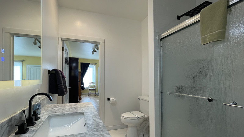 Bandon Historic River House